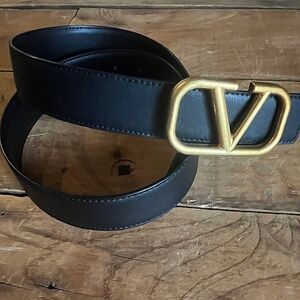 Valentino Garavani Leather Belt, MEDIUM